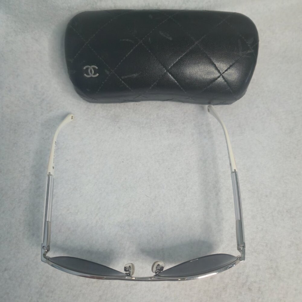 Chanel Designer Aviator sunglasses model 4179 - Picture 7 of 11